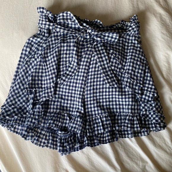 Gingham Ruffle Shorts - Picture 2 of 3